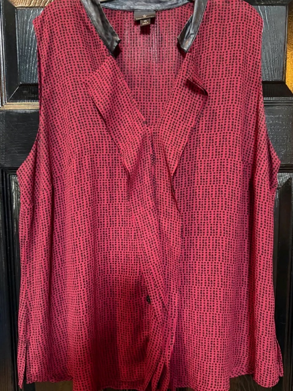 Worthington Red Patterned Sleeveless Blouse with Black Faux Leather Collar